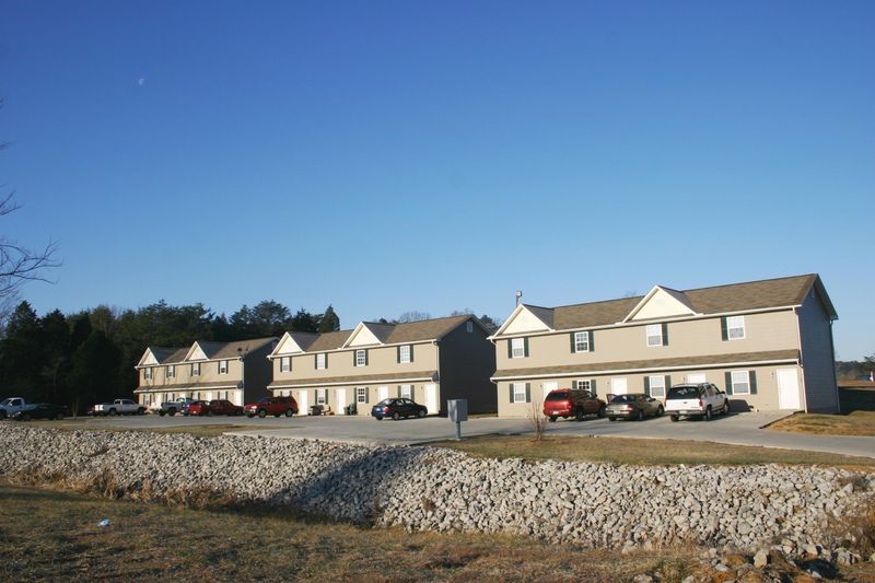 205 Willow Creek Dr, Madisonville, TN 37354