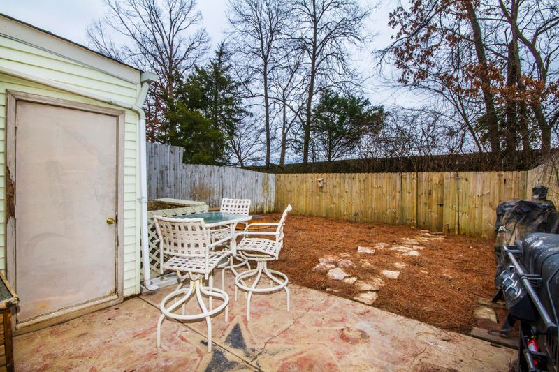 2050 Belle Terra Rd, Knoxville, TN 37923