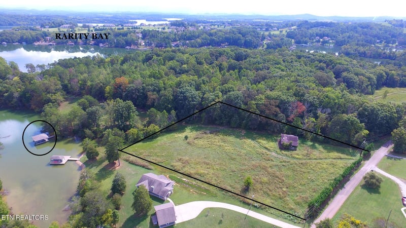 2050 E Bat Creek Rd, Vonore, TN 37885