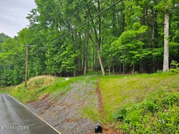 2050 Jones Bend Rd, Louisville, TN 37777