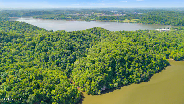 2050 Jones Bend Rd, Louisville, TN 37777