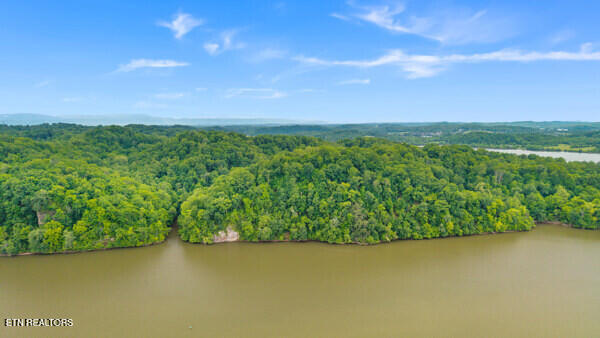 2050 Jones Bend Rd, Louisville, TN 37777
