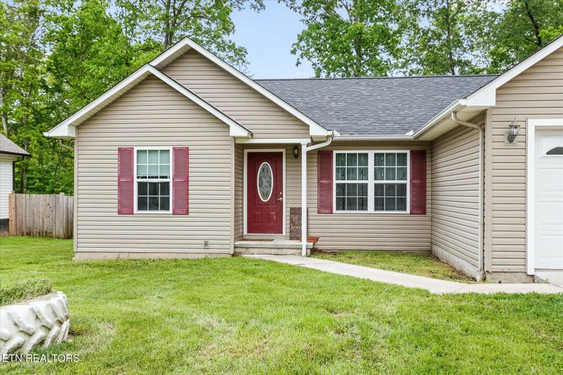 2050 Tecumseh Ln, Crossville, TN 38572