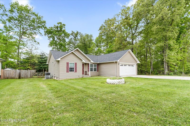 2050 Tecumseh Ln, Crossville, TN 38572