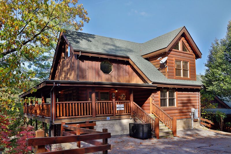 2054 Bear Haven Way, Sevierville, TN 37862