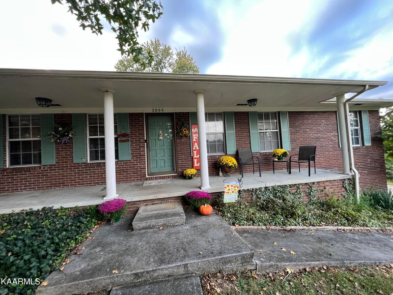 2055 Seven Oaks Dr, Morristown, TN 37814