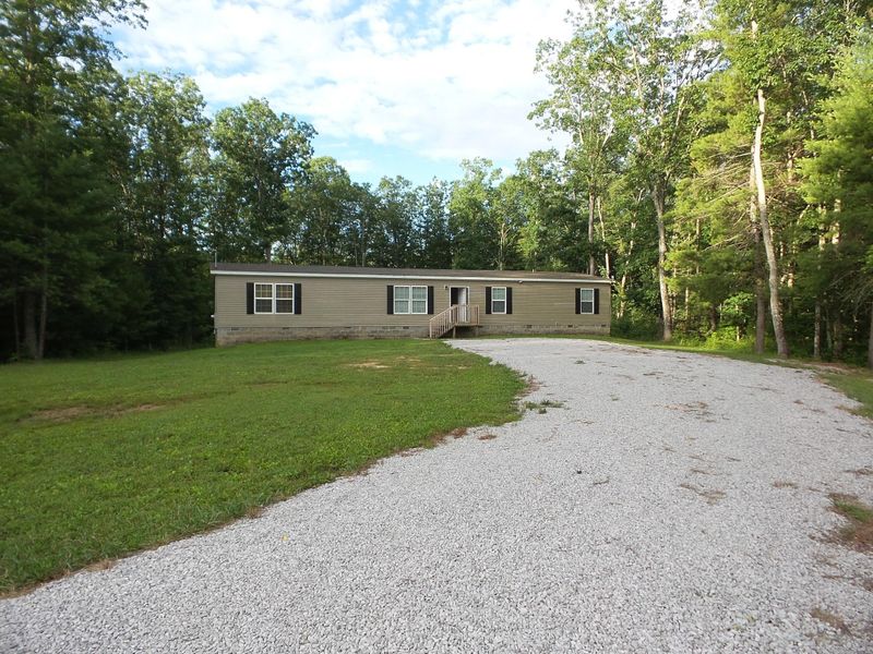 2055 Smith Mountain Rd, Rockwood, TN 37854
