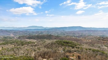 2059 Wicks Way, Sevierville, TN 37876