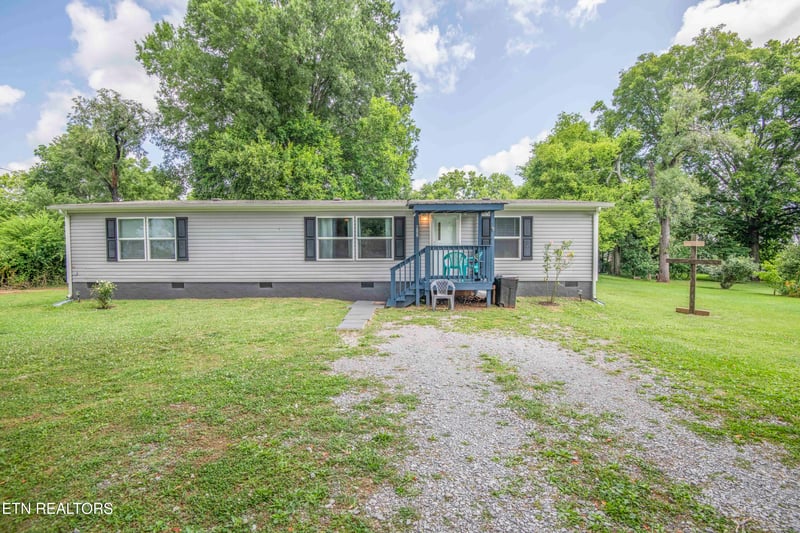 206 Bennett St, Sweetwater, TN 37874