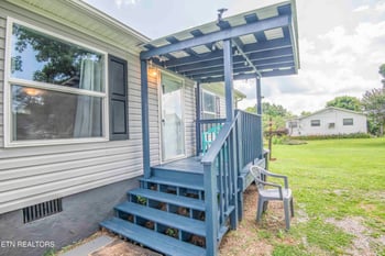 206 Bennett St, Sweetwater, TN 37874