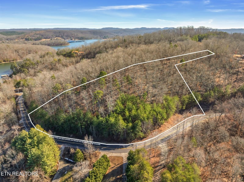 206 Black Hawk Dr, Ten Mile, TN 37880