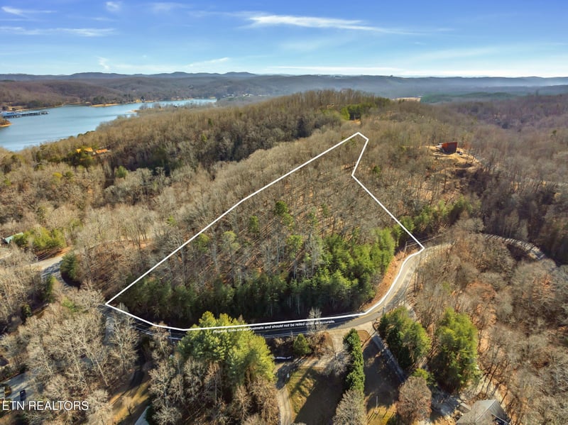 206 Black Hawk Dr, Ten Mile, TN 37880
