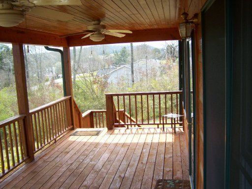 206 Channel Dr, Loudon, TN 37774