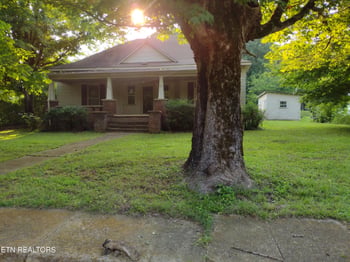 206 County Road 738, Riceville, TN 37370