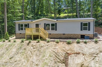 206 Cumberland View Est Rd, Rocky Top, TN 37769