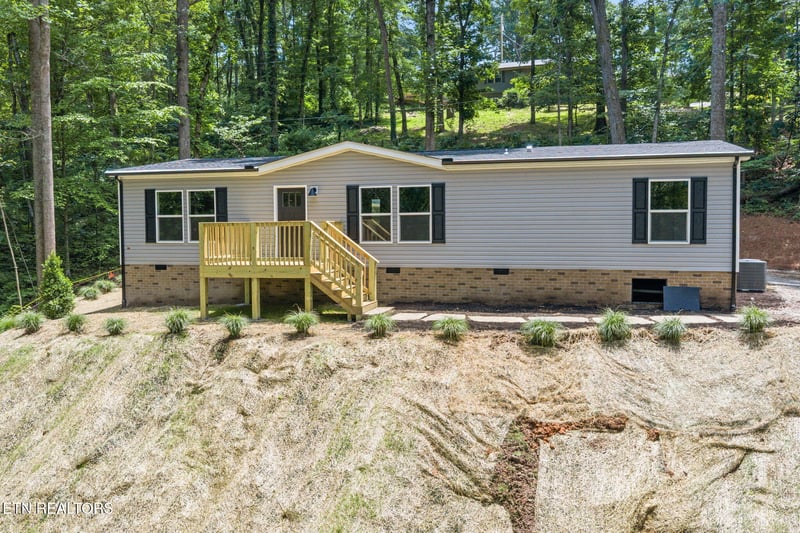 206 Cumberland View Est Rd, Rocky Top, TN 37769