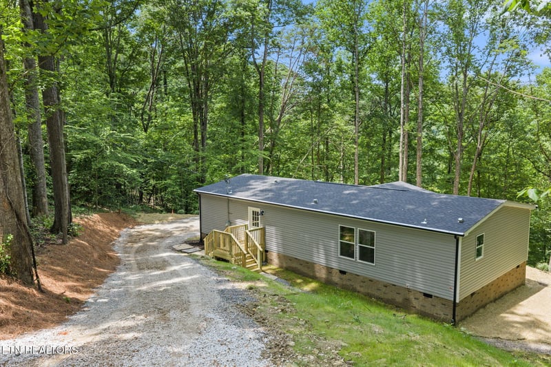 206 Cumberland View Est Rd, Rocky Top, TN 37769