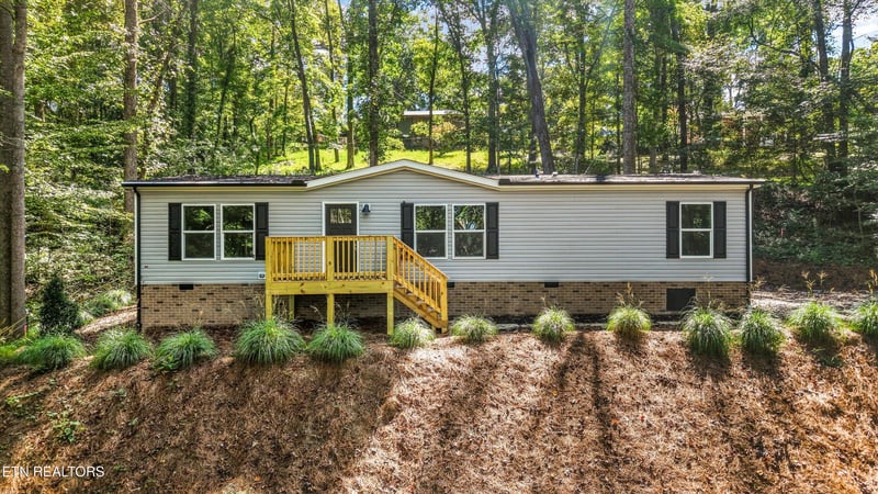 206 Cumberland View Rd, Rocky Top, TN 37769