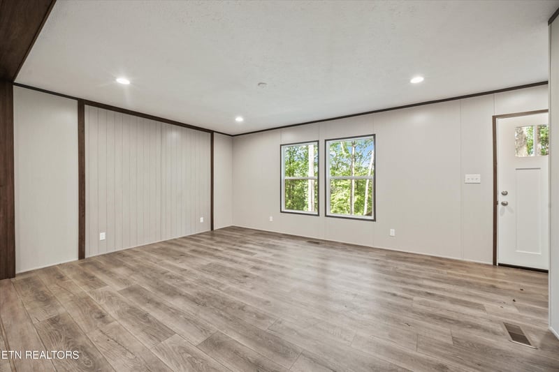 206 Cumberland View Rd, Rocky Top, TN 37769