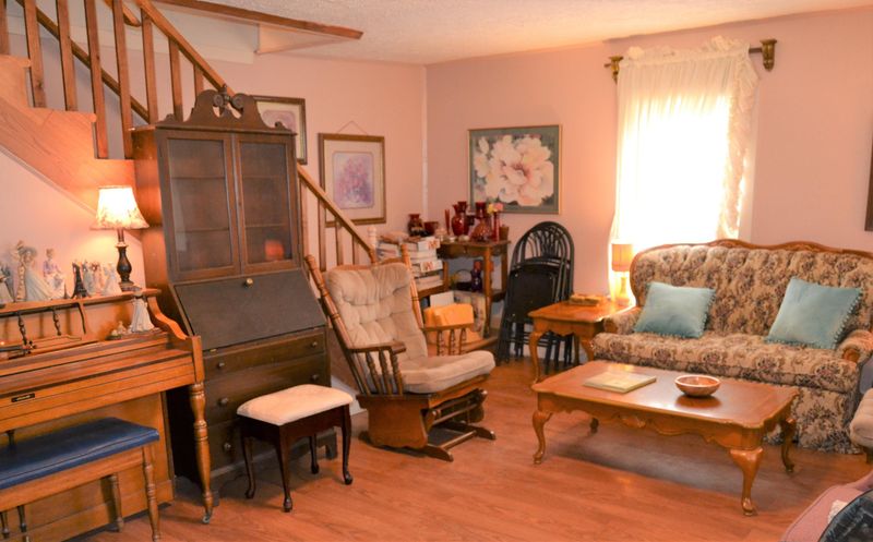 206 E First St, Crossville, TN 38555