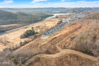 206 Edgemoore Rd, Oak Ridge, TN 37830