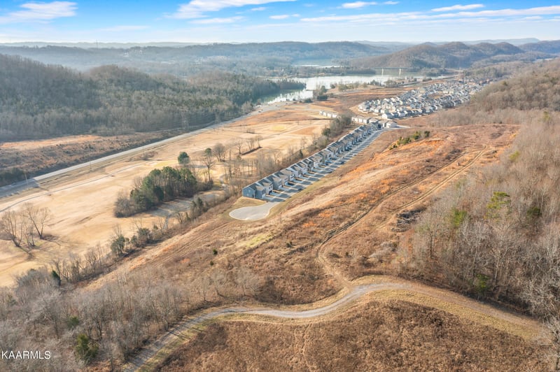 206 Edgemoore Rd, Oak Ridge, TN 37830