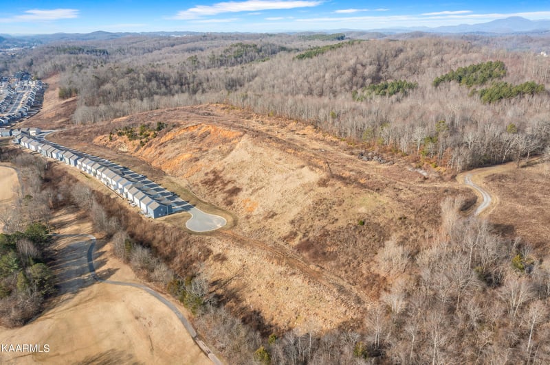206 Edgemoore Rd, Oak Ridge, TN 37830