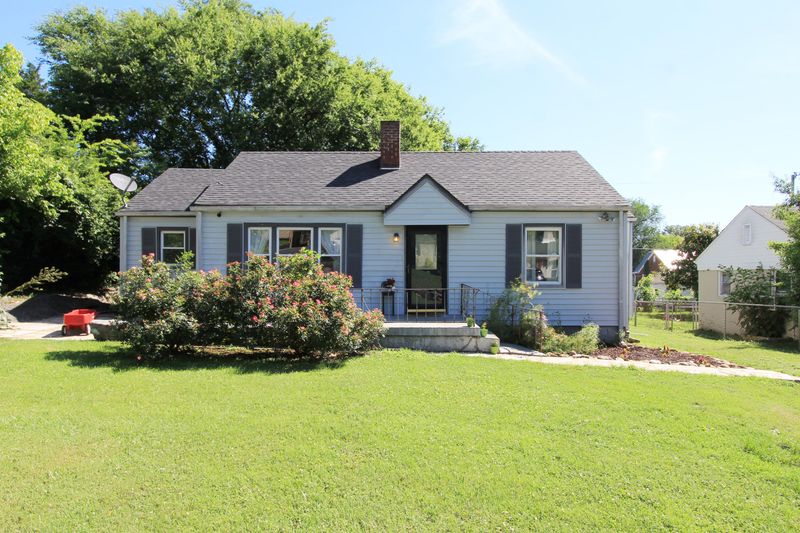 206 Hemlock St, Alcoa, TN 37701