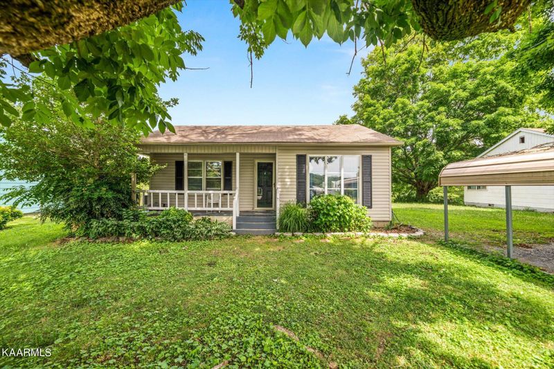 206 Kenneth St, Athens, TN 37303
