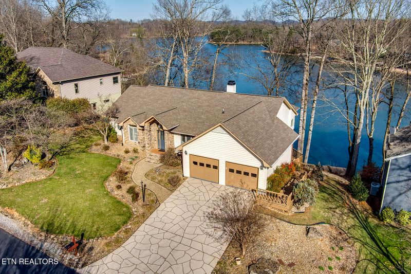 206 Kiyuga Ln, Loudon, TN 37774