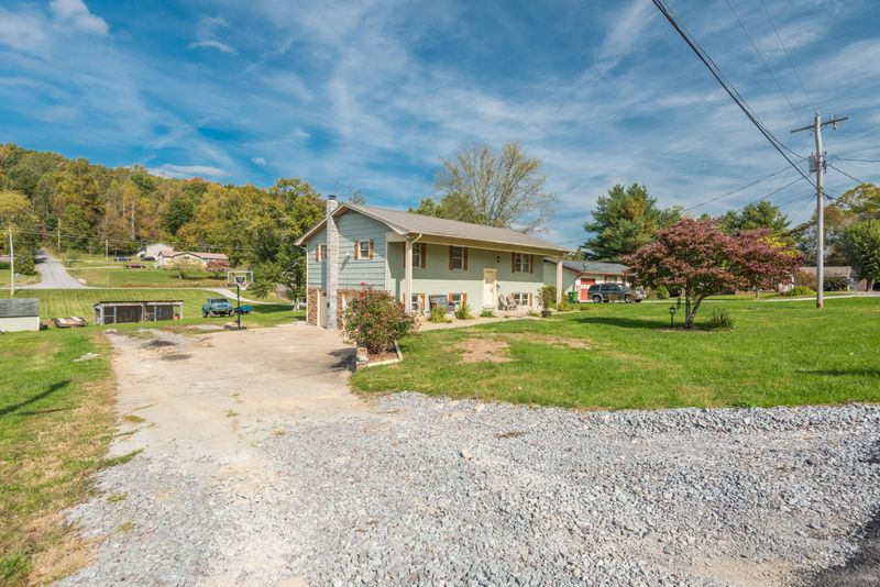206 Meadowview Dr, Maynardville, TN 37807