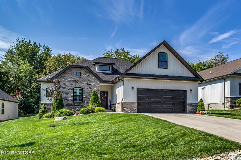 206 Ogana Ln, Loudon, TN 37774