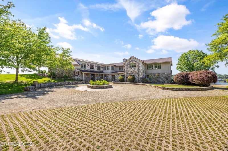 206 Osprey Point, Louisville, TN 37777