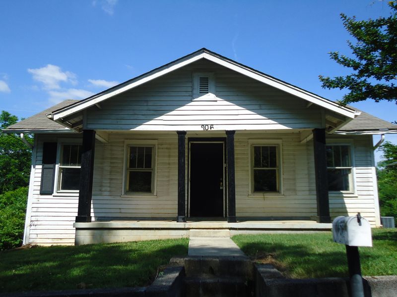 206 Pitner Pl, Knoxville, TN 37920
