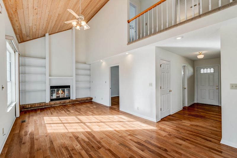 206 Silo Dr, Lenoir City, TN 37772
