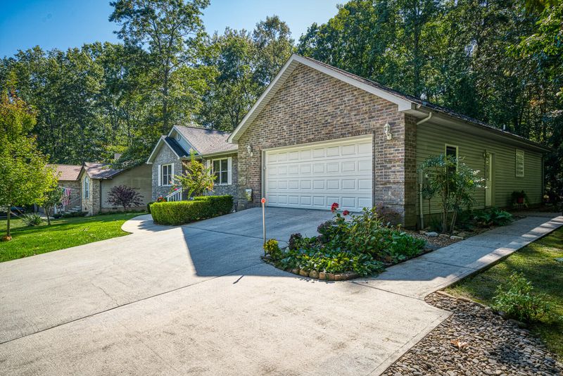 206 St George Dr, Fairfield Glade, TN 38558