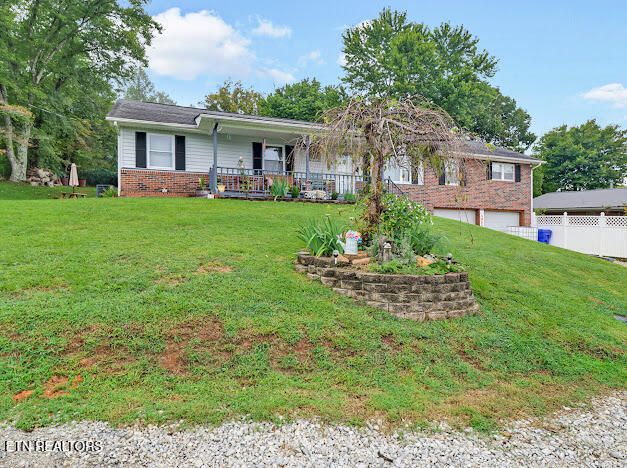 206 Styles Ln, Harriman, TN 37748