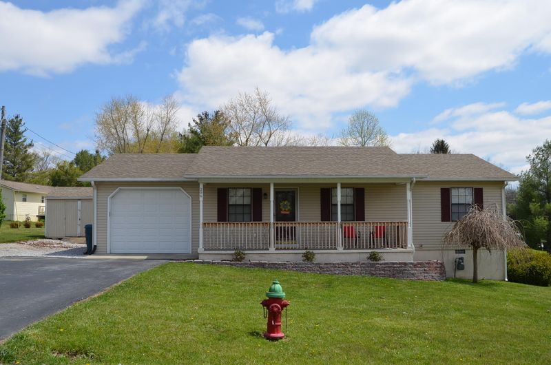 206 Town Loop, Crossville, TN 38555