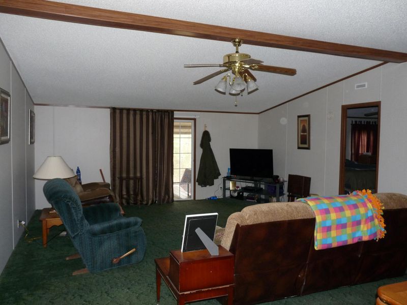 206 Whitetail Ln, Crossville, TN 38572