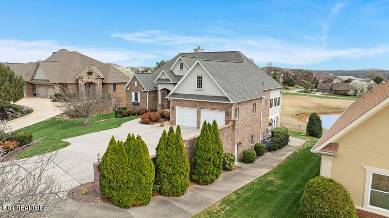 206 Wren Ct, Vonore, TN 37885
