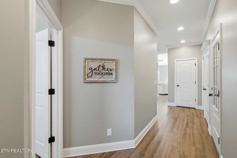 206 Zion Cove Ln, Englewood, TN 37329