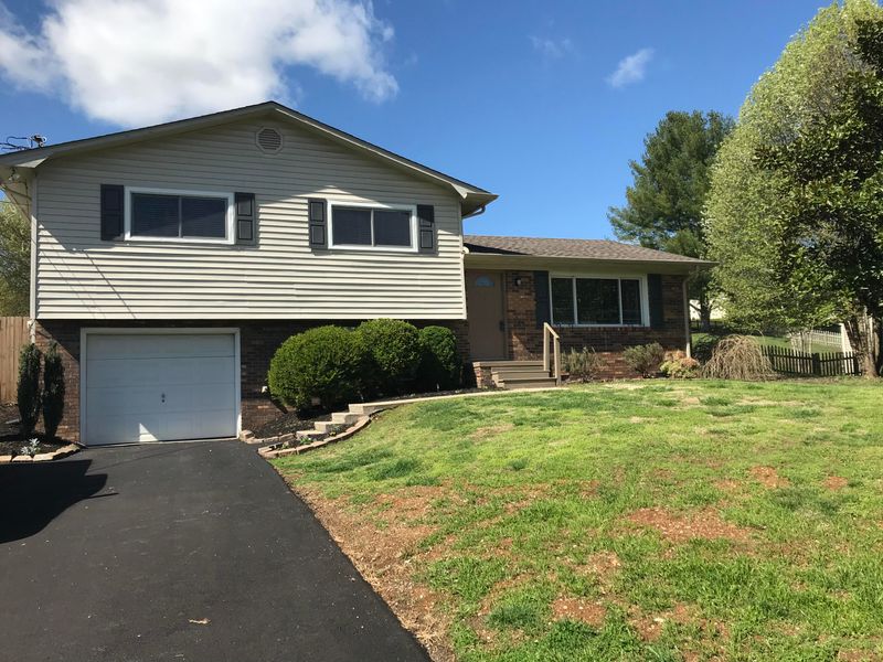 2063 Cedar Ln, Kingston, TN 37763