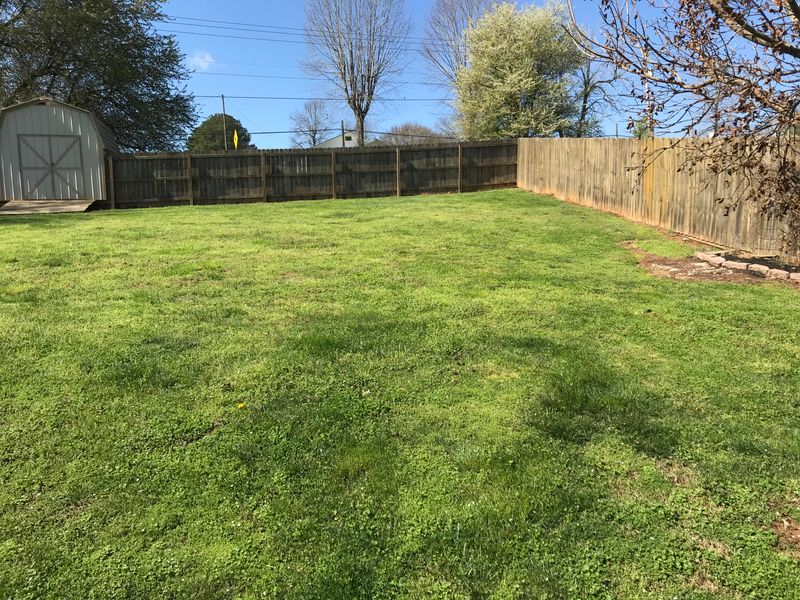 2063 Cedar Ln, Kingston, TN 37763