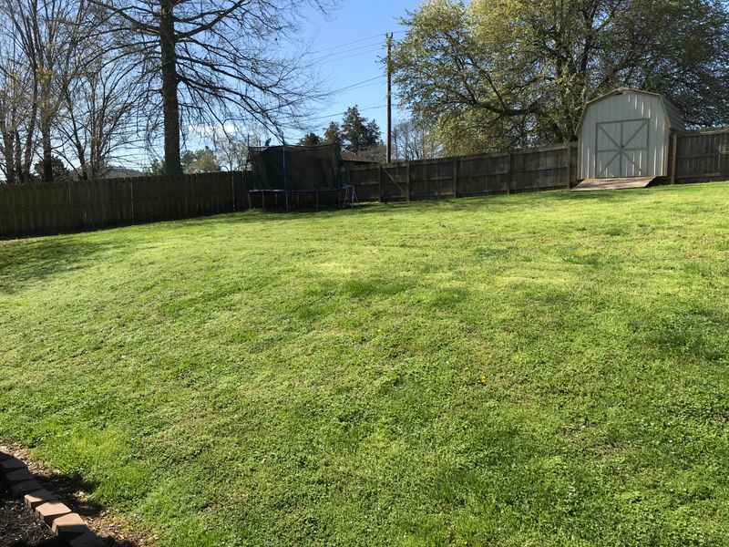 2063 Cedar Ln, Kingston, TN 37763