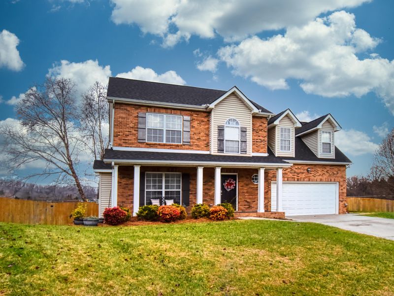 2064 Eliza Glynne Ln, Knoxville, TN 37931