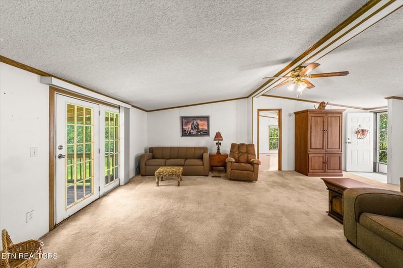 2065 Waldens Creek Rd, Sevierville, TN 37862