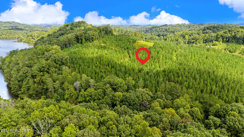 2067 Winding Trl, Vonore, TN 37885