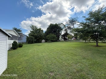 207 4th St, Corryton, TN 37721