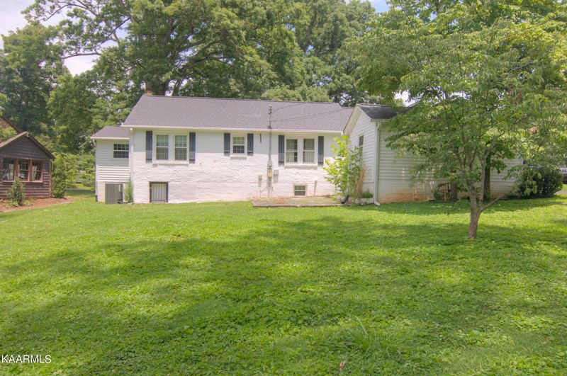 207 Ailsie Dr, Knoxville, TN 37920