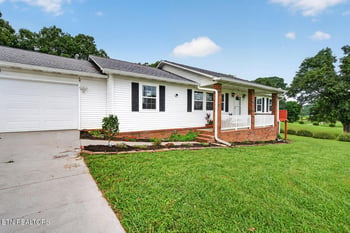 207 Autumn Oaks Dr, Kodak, TN 37764